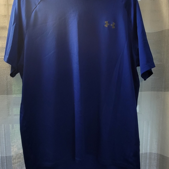 Men's polyester under armour short sleeve shirt - Picture 2 of 3